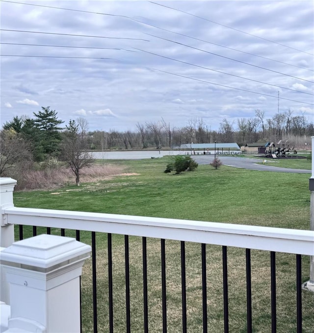 view of yard featuring a water view