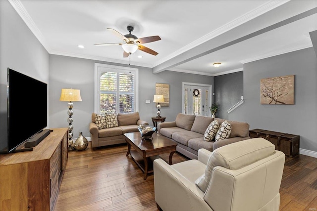living area featuring baseboards, recessed lighting, wood finished floors, ceiling fan, and ornamental molding