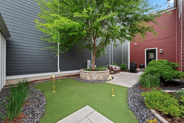 view of yard with a patio