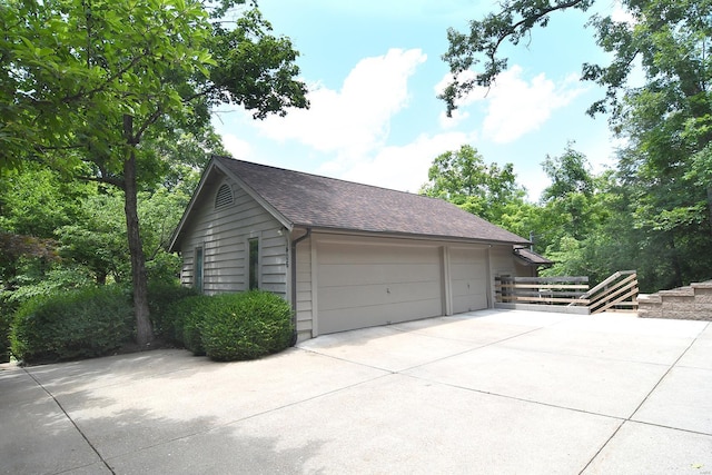 view of detached garage