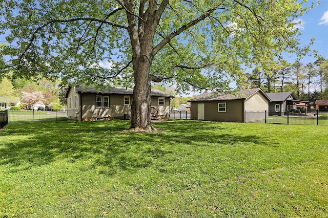 view of yard featuring a fenced backyard