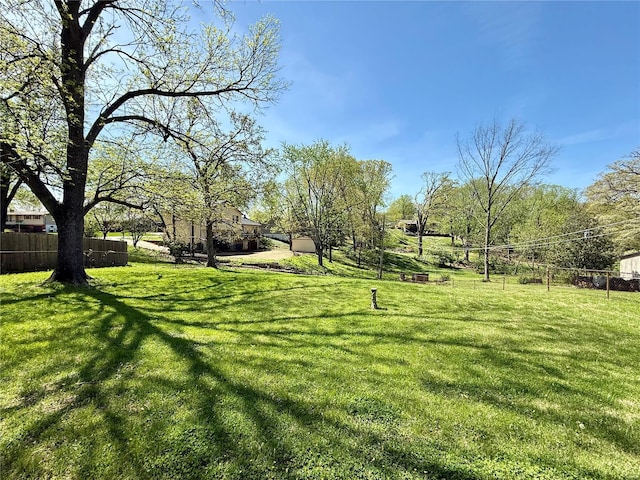 view of yard featuring fence