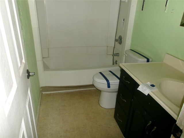 full bath with bathing tub / shower combination, vanity, and toilet