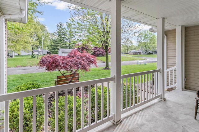balcony featuring covered porch