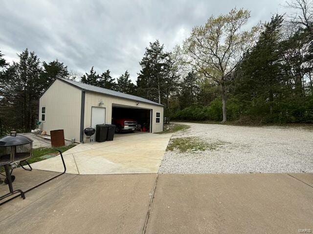 exterior space featuring driveway