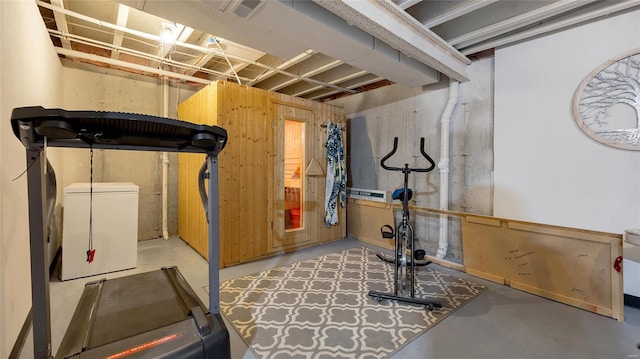 workout room featuring visible vents