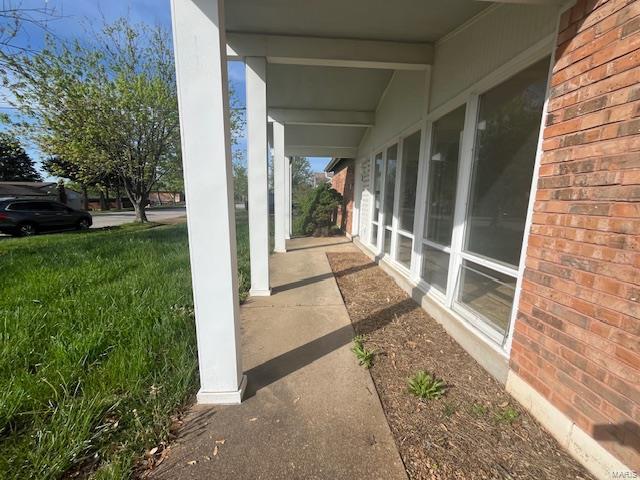 view of patio featuring covered porch