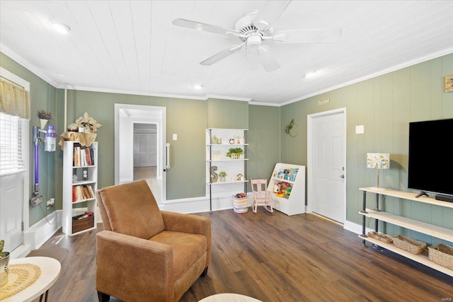 interior space with crown molding, recessed lighting, ceiling fan, and wood finished floors