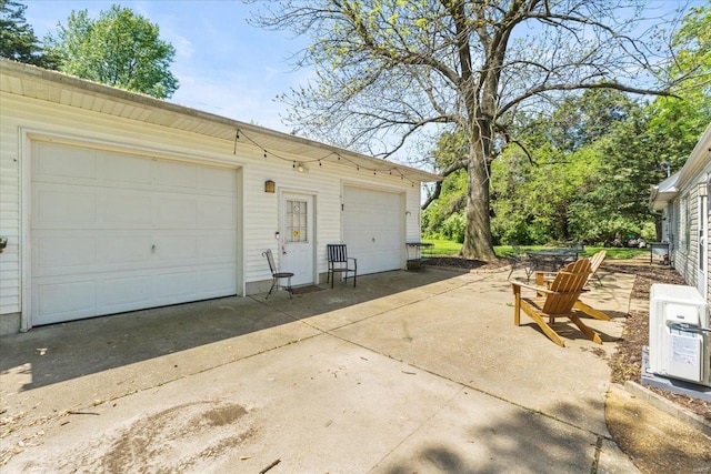 view of detached garage