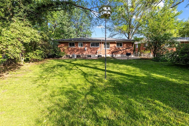 view of yard featuring a patio area