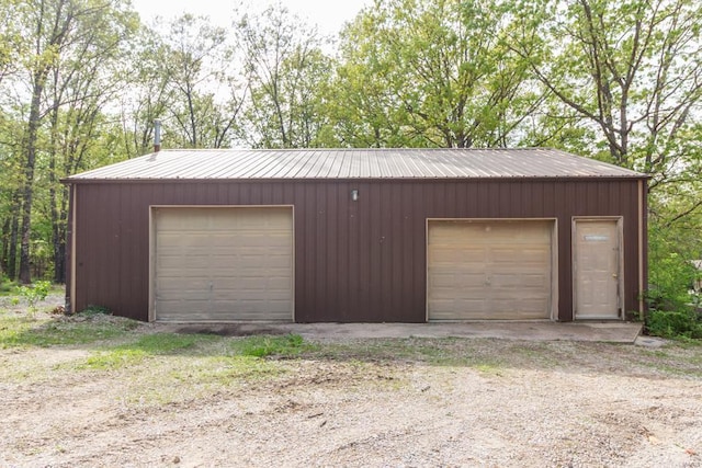 view of detached garage