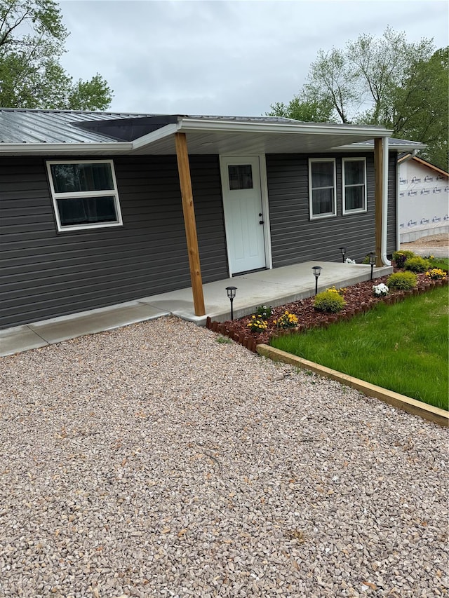 view of front of home featuring a porch