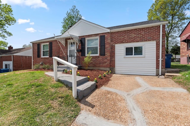 single story home with brick siding, a front lawn, and fence