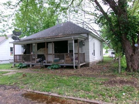 bungalow-style house with a porch