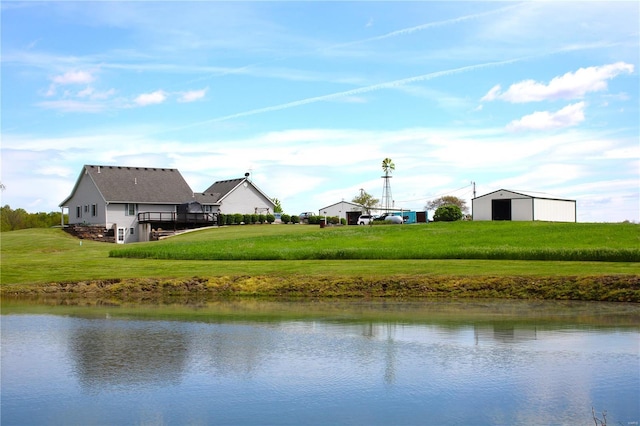 water view featuring a pole building