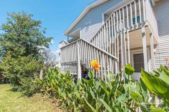 view of home's exterior