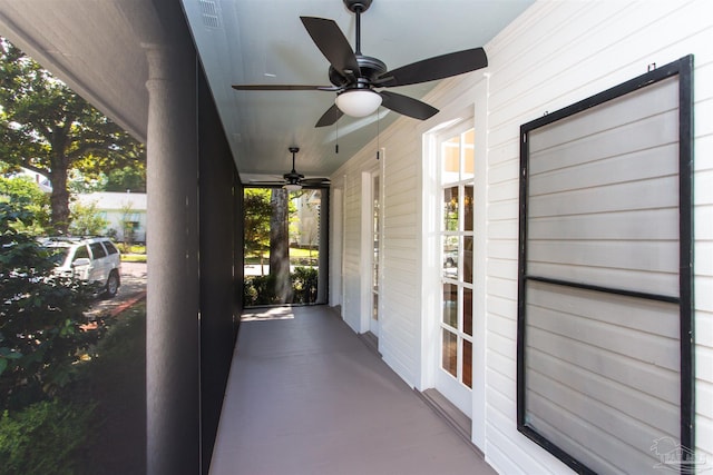 905 N Barcelona St, Pensacola, FL 32501 - view of patio / terrace featuring a ceiling fan