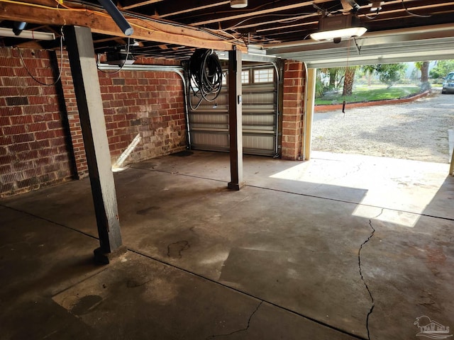 905 N Barcelona St, Pensacola, FL 32501 - garage with a garage door opener