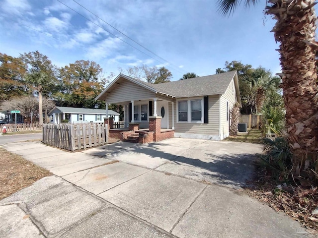 view of front facade featuring covered porch