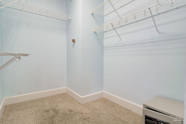 2961 Bay St, Gulf Breeze, FL 32563 - spacious closet featuring carpet flooring