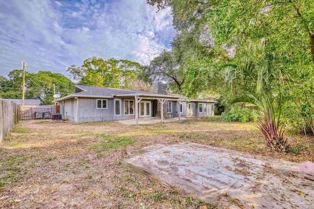 view of front of property with a patio area