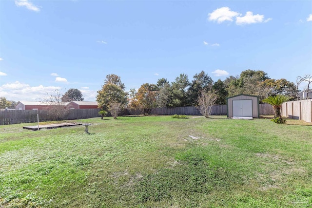 view of yard with a storage shed