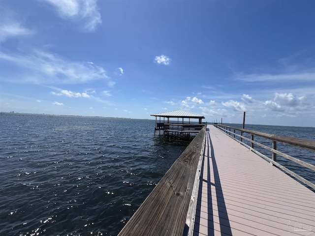 dock featuring a water view