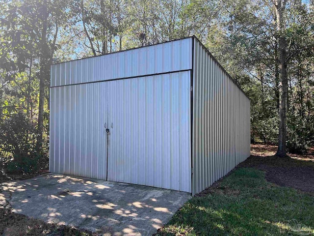 view of outbuilding