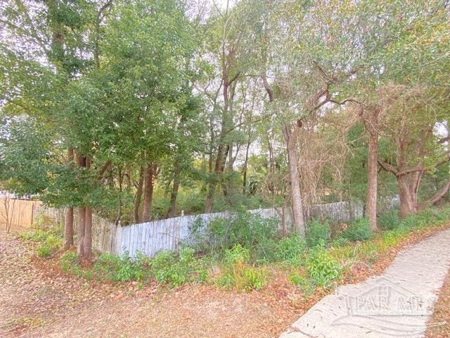 Listing photo 2 for LOT20BLKB Hermitage Dr, Pensacola FL 32504