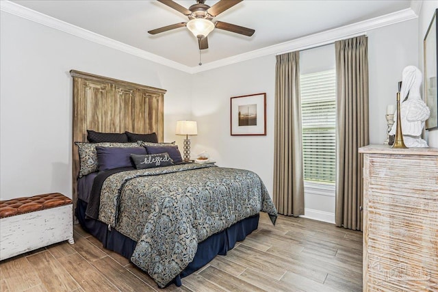 3160 Mountain Laurel Trl, Cantonment, FL 32533 - bedroom with light wood-style floors, crown molding, and ceiling fan