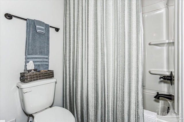 3160 Mountain Laurel Trl, Cantonment, FL 32533 - bathroom with toilet and a shower with curtain