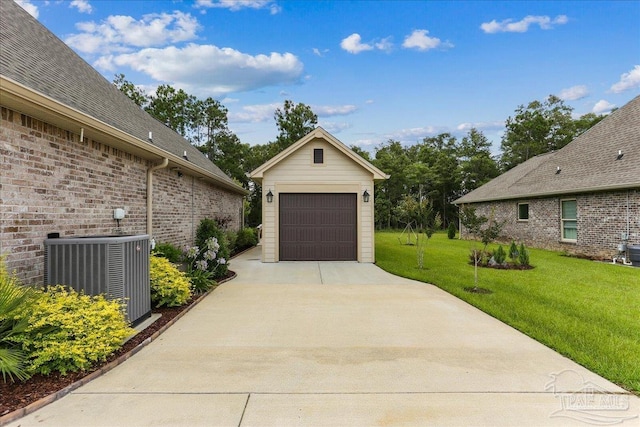 3160 Mountain Laurel Trl, Cantonment, FL 32533 - detached garage featuring concrete driveway