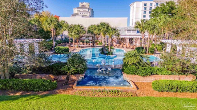 view of swimming pool