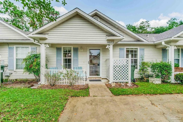 view of front facade featuring covered porch