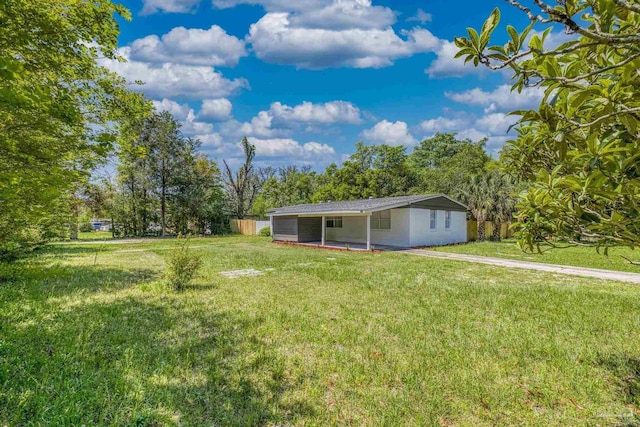 1029 Kearny Dr, Pensacola, FL 32505 - view of yard with fence