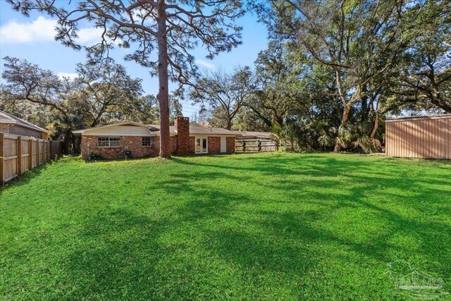 931 Pocahontas Dr, Ft Walton Beach, FL 32547 - view of yard