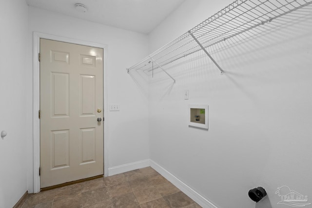 laundry room with washer hookup