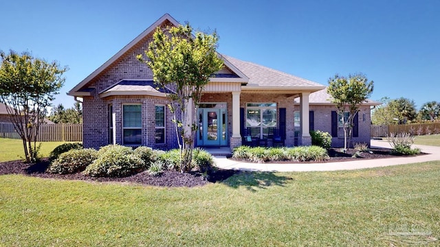 view of front of house featuring a front lawn