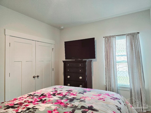 bedroom featuring a closet