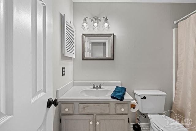 4546 Northpointe Pl, Pensacola, FL 32514 - full bathroom featuring toilet, vanity, and curtained shower