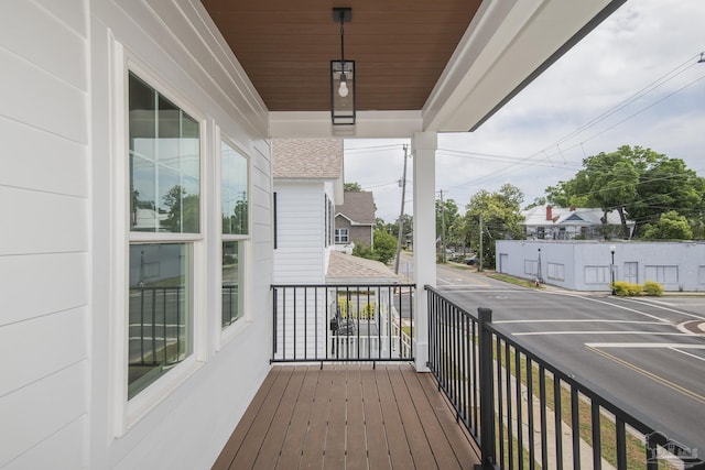 502 W Gregory St, Pensacola, FL 32502 - view of wooden deck
