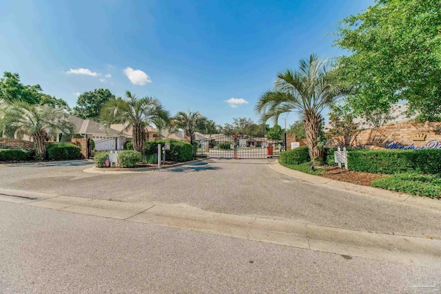 3881 Windsor Castle Blvd, Milton, FL 32583 - view of front of home featuring a gate and fence
