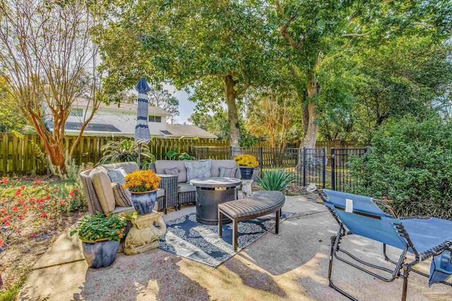 view of patio with outdoor lounge area