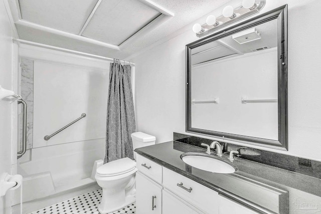 bathroom with a shower with shower curtain, toilet, and vanity