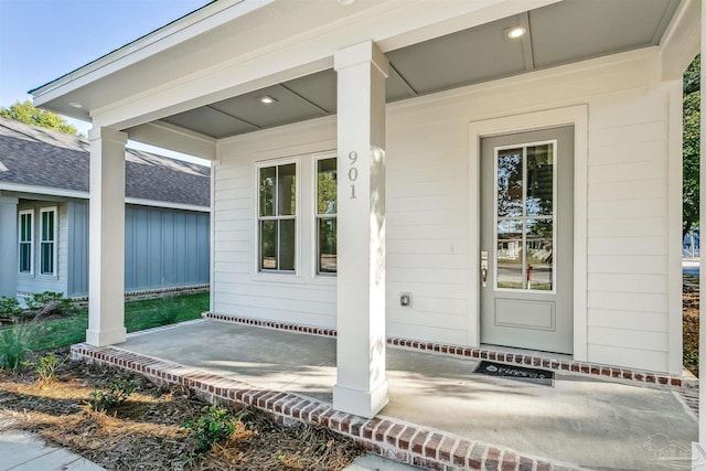 view of entrance to property