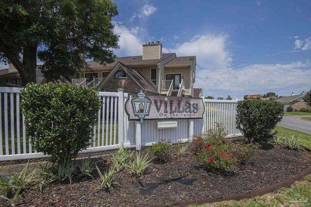 view of community / neighborhood sign