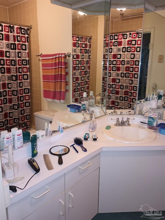 224 E Garden St Unit 306, Pensacola, FL 32502 - full bath with vanity and a shower with curtain