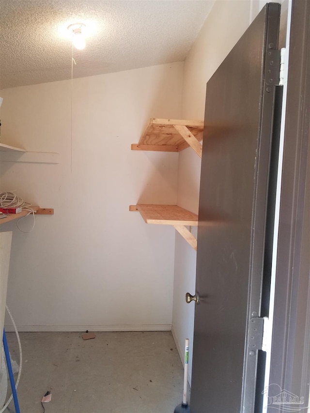2201 Scenic Hwy Unit E-7, Pensacola, FL 32503 - view of walk in closet
