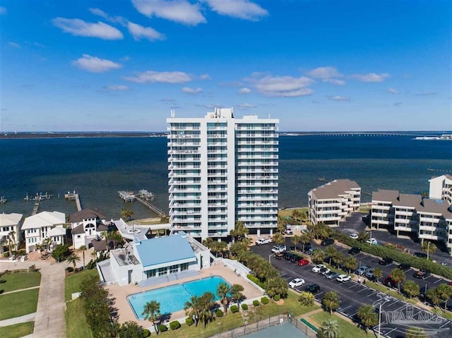 bird's eye view featuring a water view