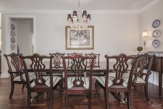 dining area with dark wood-style floors, ornamental molding, and an inviting chandelier